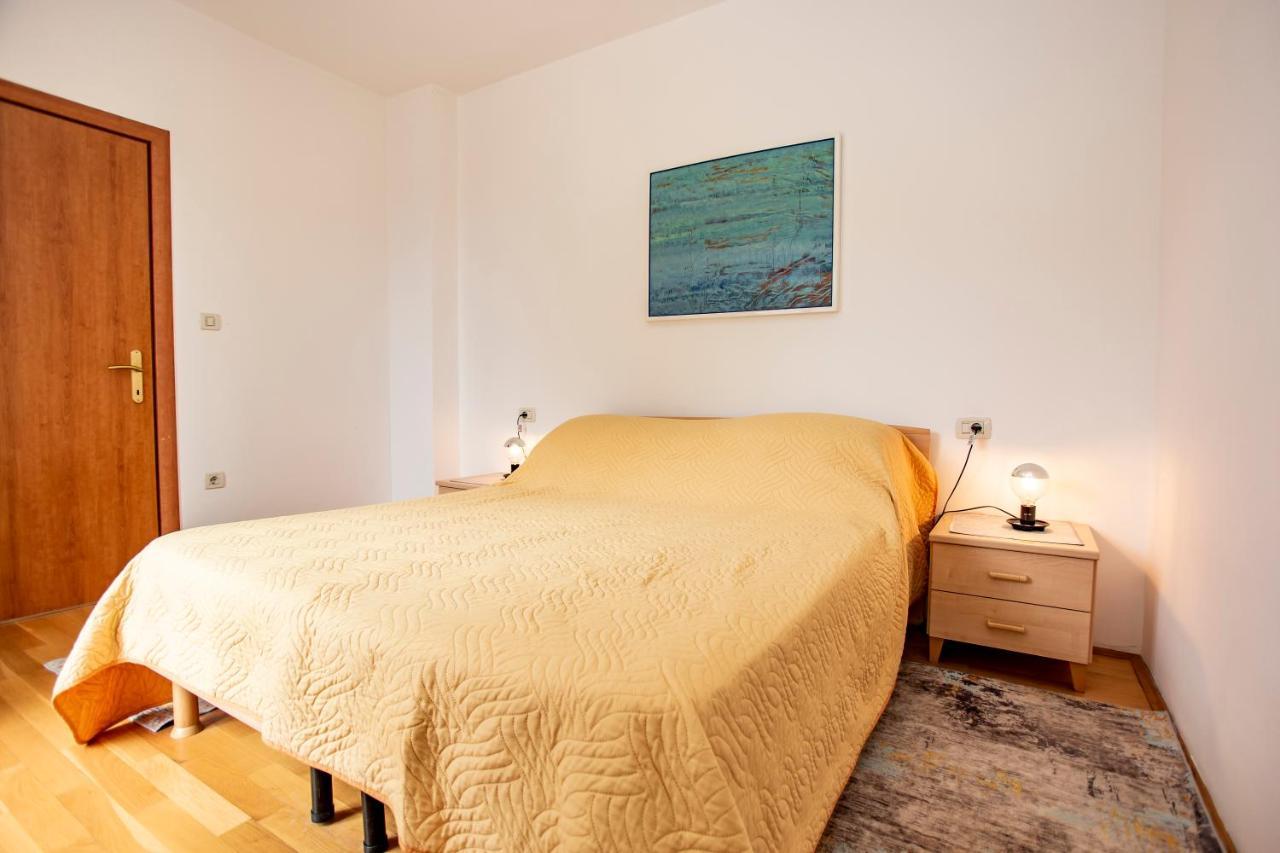 Apartments Maller Ровинь Экстерьер фото
