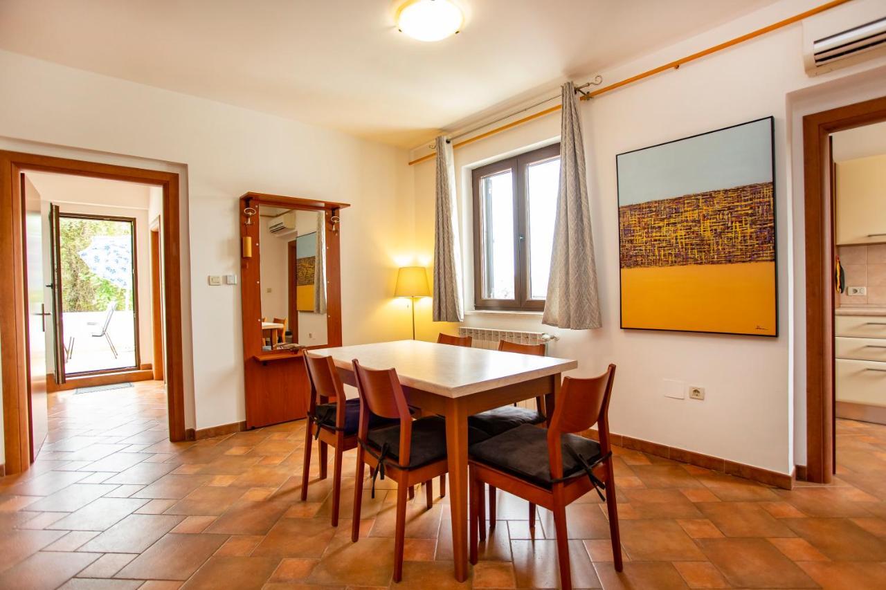 Apartments Maller Ровинь Экстерьер фото