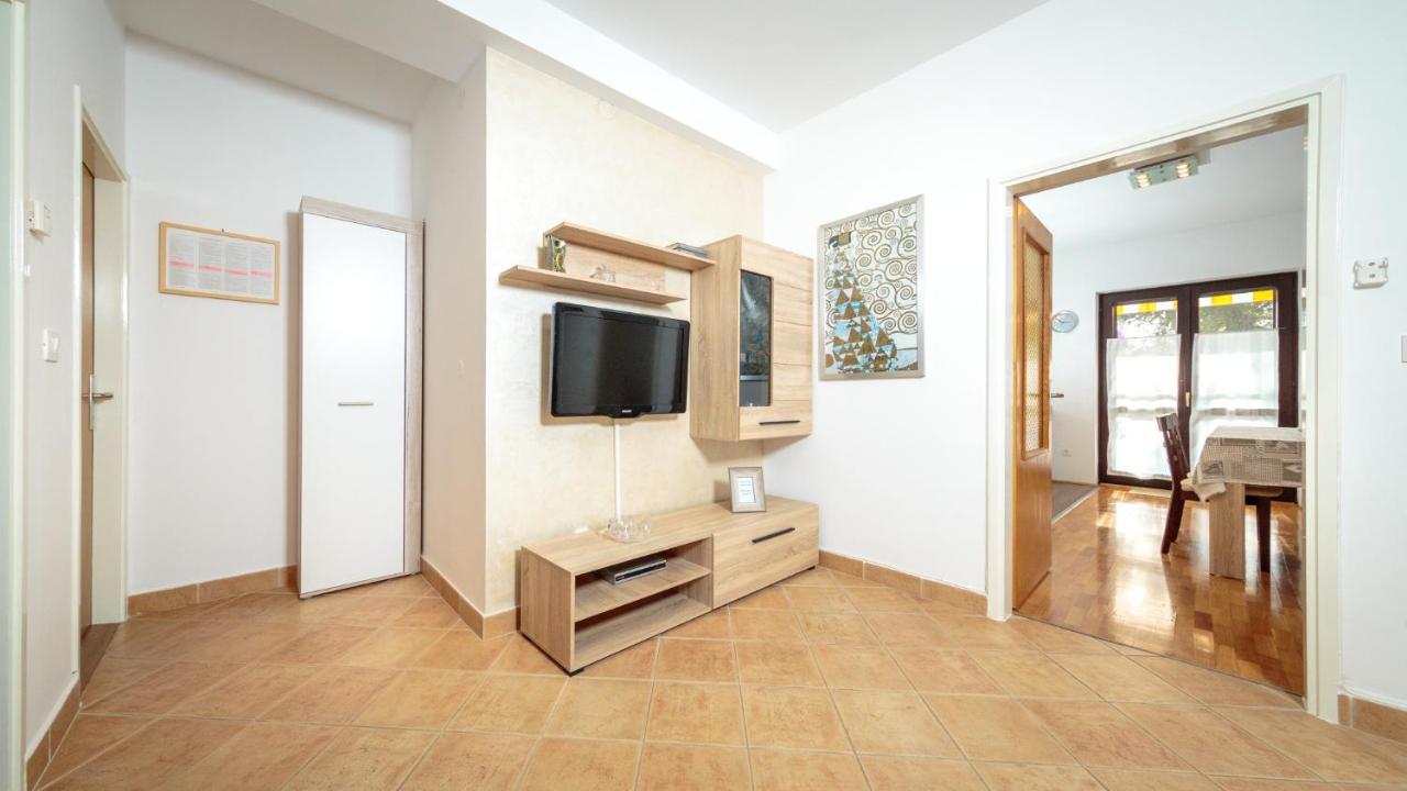 Apartments Maller Ровинь Экстерьер фото