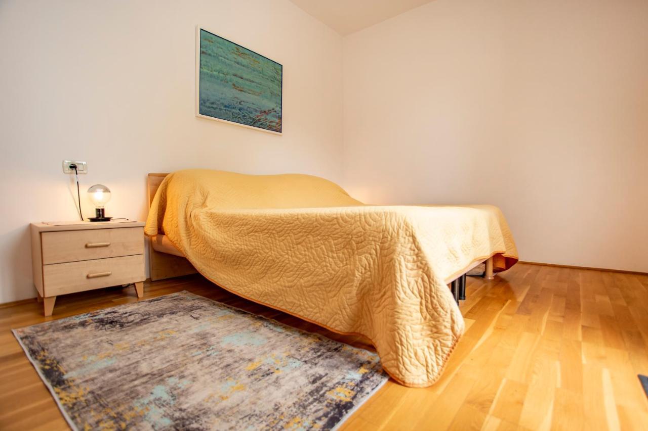 Apartments Maller Ровинь Экстерьер фото