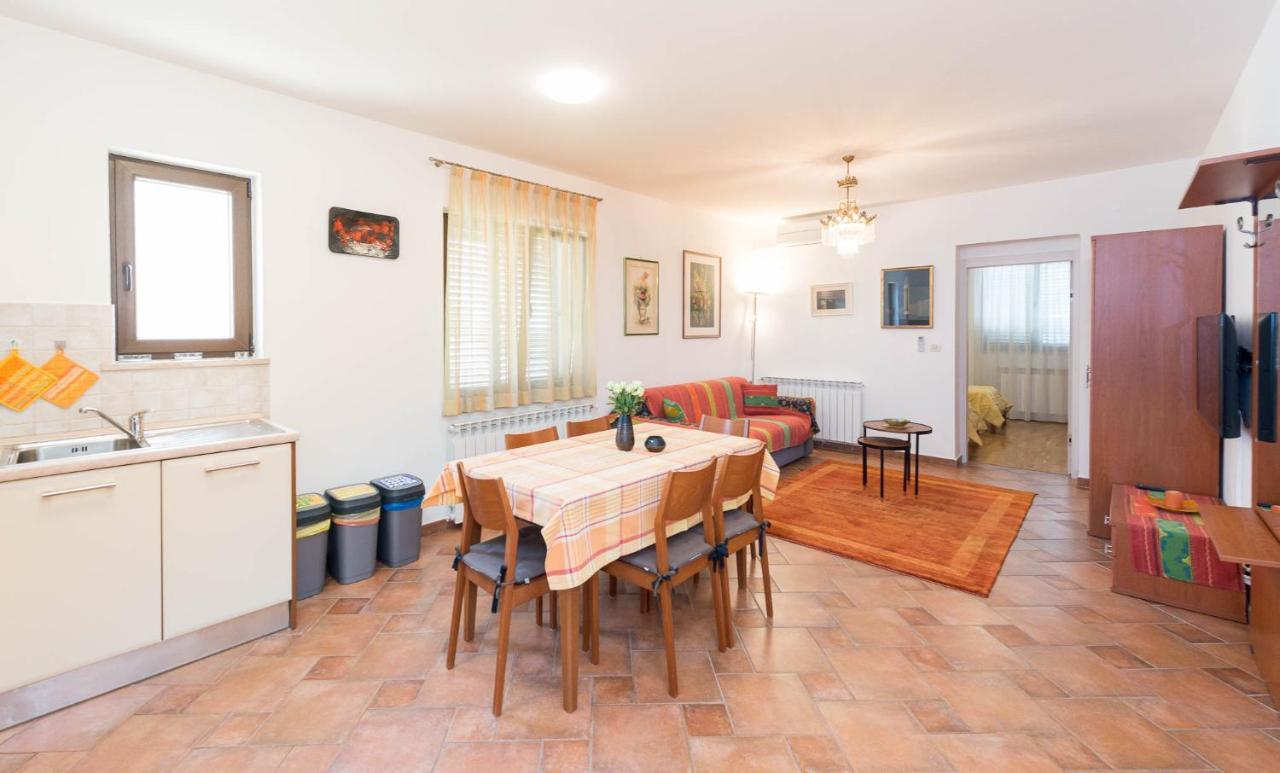 Apartments Maller Ровинь Экстерьер фото