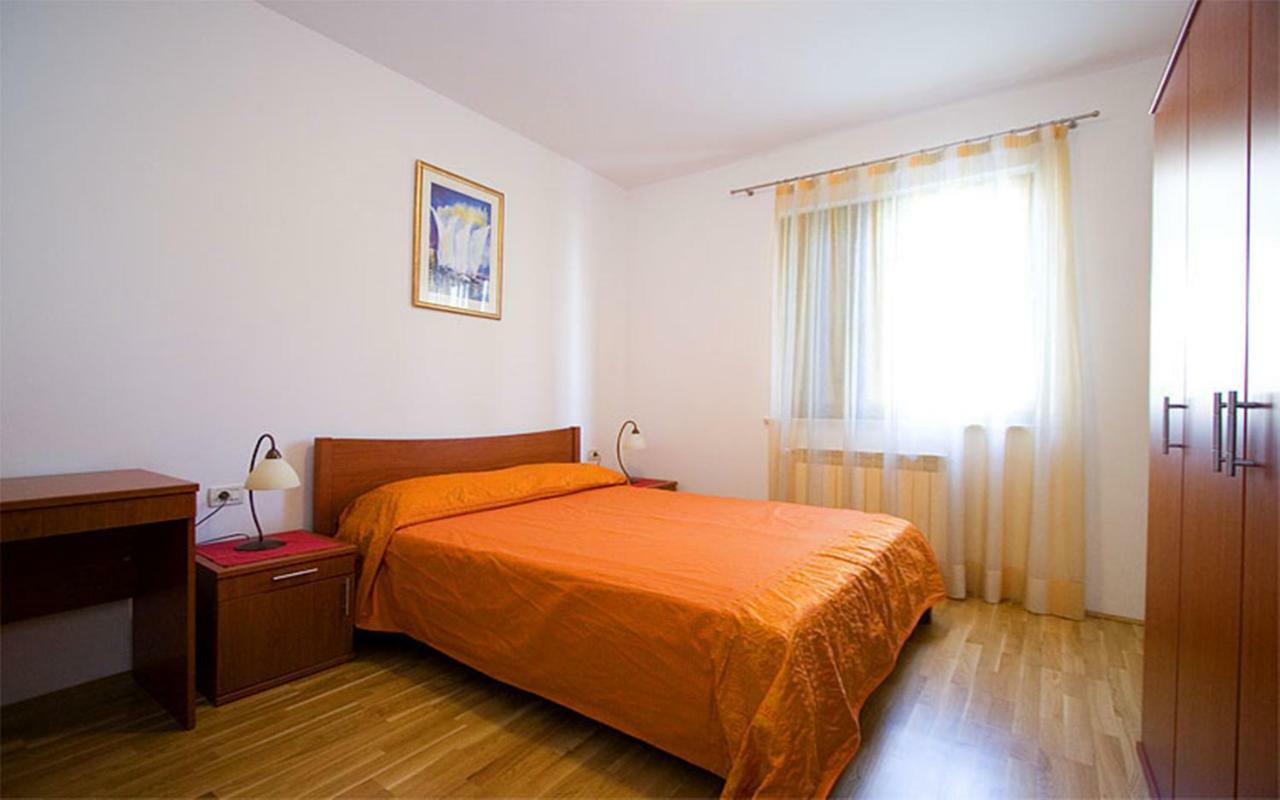 Apartments Maller Ровинь Экстерьер фото